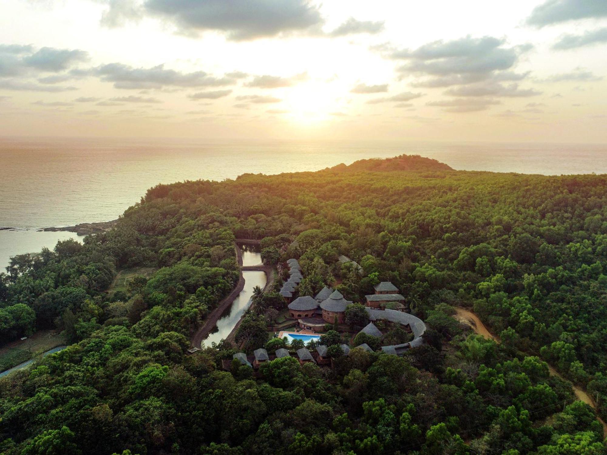 Swaswara Gokarna - A Cgh Earth Experience Hotel Bagian luar foto